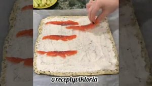 Яичный рулет с сёмгой