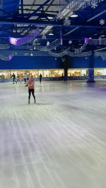 Юхууу, давно были на катке?)Готова проводить консульта смотреть онлайн