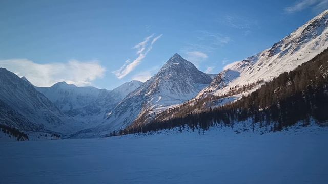 Озеро Аккем, гора Белуха смотреть онлайн