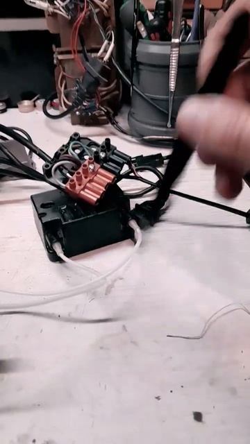 Не вижу искры. Но, иногда, не работает без контрольной ? смотреть онлайн