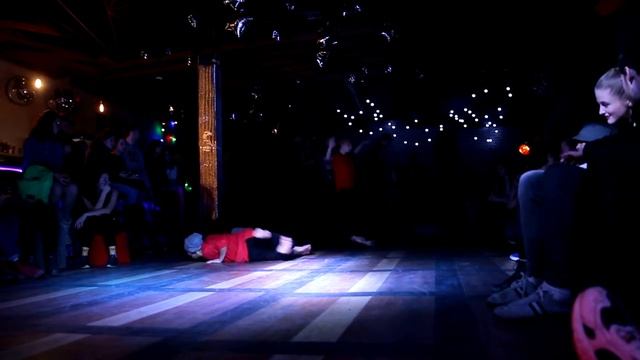 Вверх по лестнице - На своей волне смотреть онлайн