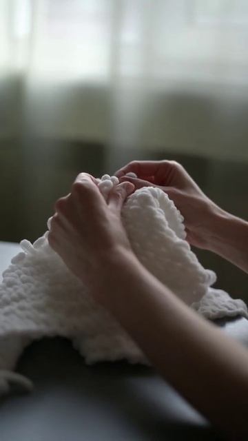 Плетение пледа из ниток с петельками Alize Puffy Fine смотреть онлайн