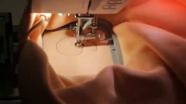 Машинная вышивка на худи bernette deco b70 смотреть онлайн