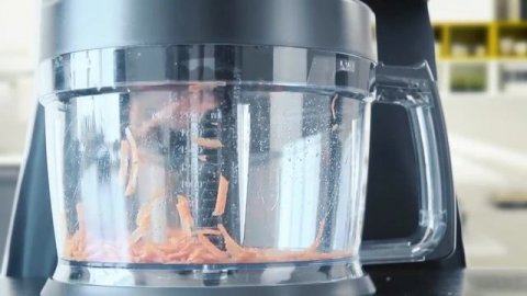 Кухонный комбайн GALAXY 2303 режет кубиками