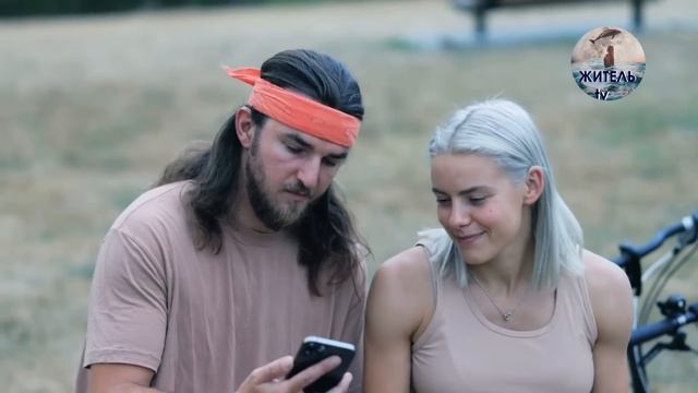 Разделение временных линий на два мира происходит сей смотреть онлайн