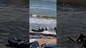 В районе Шаморы внезапная волна перевернула несколько лодок с рыбаками