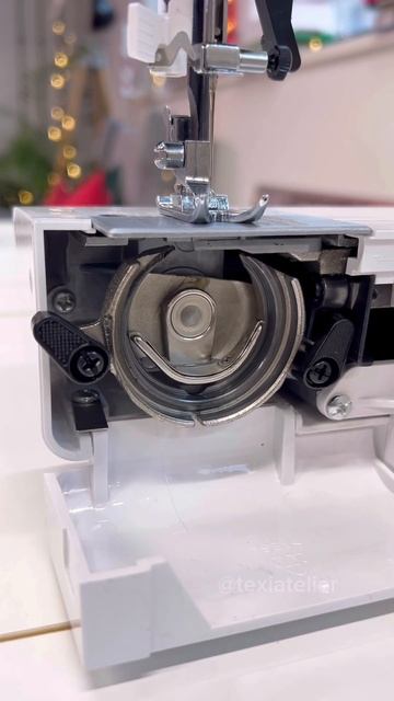 Ухаживая за своей швейной машиной не забывайте о смаз? смотреть онлайн