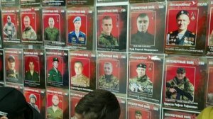 Песня в исполнении мам и жён героев