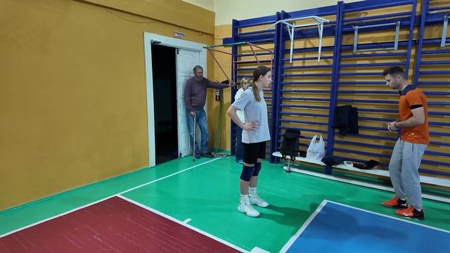 Анализ техники прыжка ребёнка. Девочка, 12 лет, рост 180 с смотреть онлайн