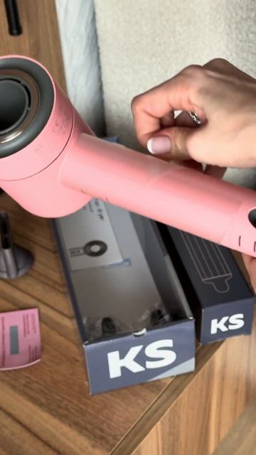 Професійний фен @ksuu__store #зачіски #укладка #здоровеволо? смотреть онлайн