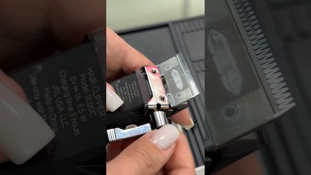 Чистим ножи #jrl #обзор #barber #барберинг #парикмахер #уход? смотреть онлайн