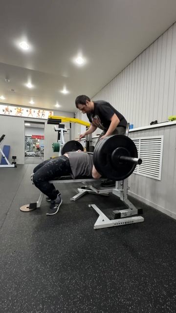 150 кг на 4 раза. Собственный вес 91 кг. смотреть онлайн