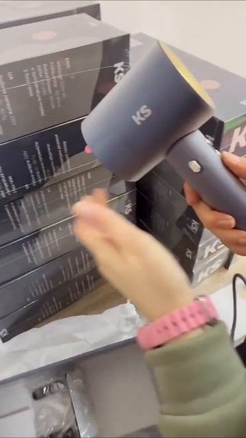 Перевіряємо фени перед відправкою @ksuu__store #фен #зачіск? смотреть онлайн