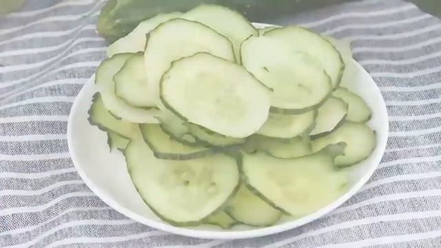 Ручная Овощерезка Мультислайсер Tabletop с Тремя Насадка? смотреть онлайн