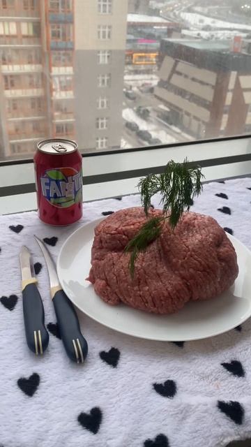 Обед на букву Ф для Карасика / еда / диета / shorts смотреть онлайн