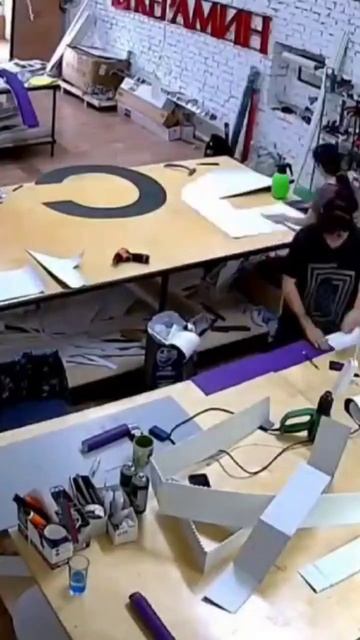 Оклейка объемных букв пленкой #вывеска #изготовлениев смотреть онлайн