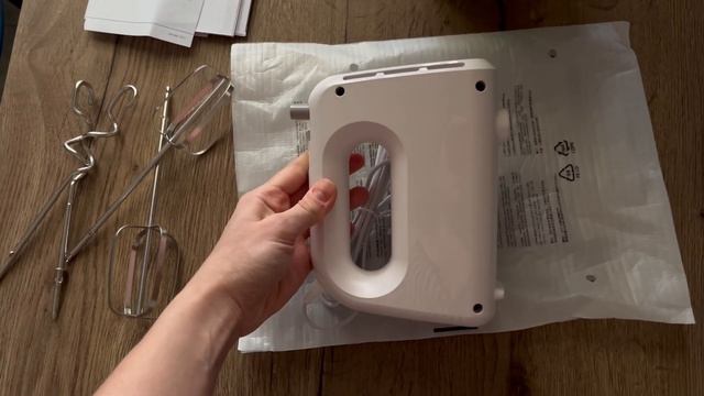 Распаковка — Миксер ручной Philips HR3705/00 смотреть онлайн