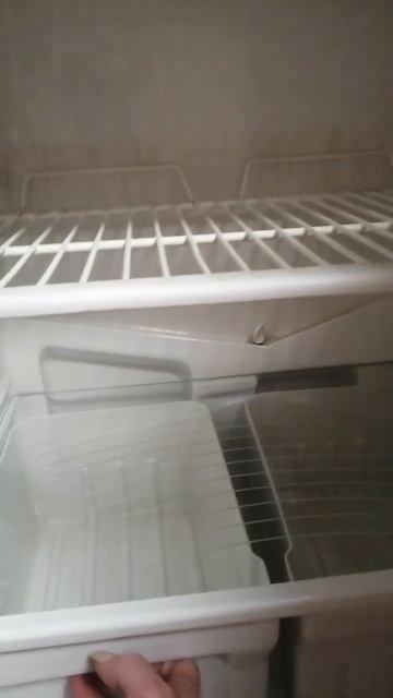 Продаю холодельник "Стинол" смотреть онлайн