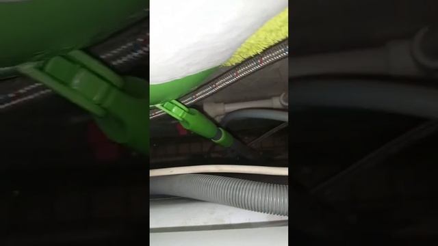 Стиральная машина Hotpoint-Ariston не завершает стирку. смотреть онлайн