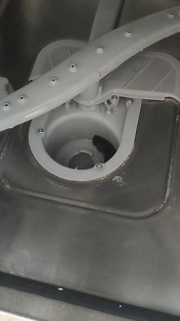 Проблема с посудомойкой Hotpoint-Ariston LSF 7237 смотреть онлайн