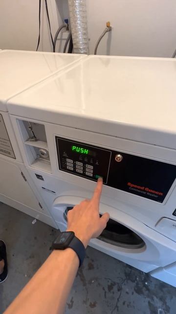 Стирка в Америке #shorts смотреть онлайн