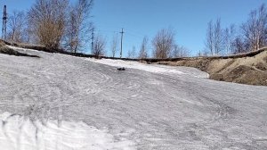 Радиоуправляемая машинка RUSH CONTROL. Пример езды по снегу.