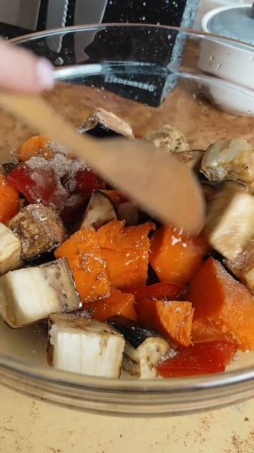 Морський окунь. Риба запечена з овочами. Смачний і дуж?