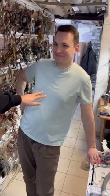 Итак какой же Вы лучше выбрать пылесос с проводом или ? смотреть онлайн