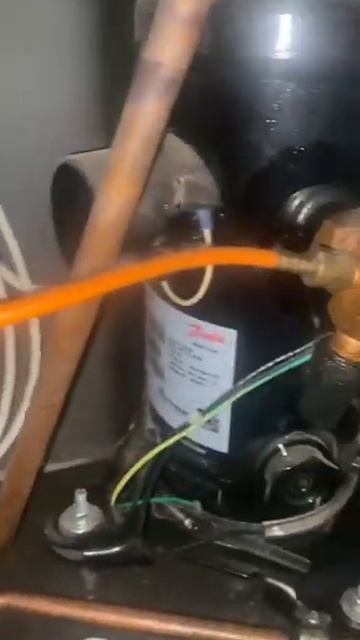 Холодильный агрегат acm-mlz026