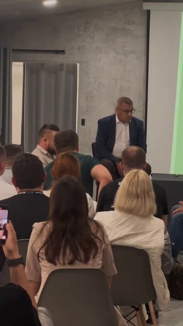 Эти специалисты на вес золота!Приходи на курс по управ смотреть онлайн