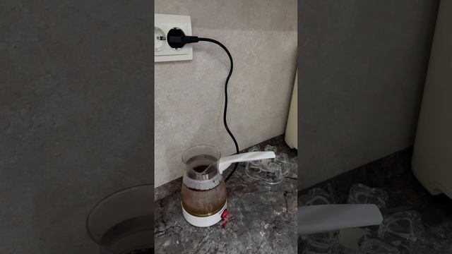 Кофеварка Электрическая турка Starwind STG6050 белый смотреть онлайн