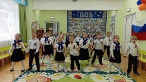 Песня "Наследники победы",муз.Е.Зарицкой