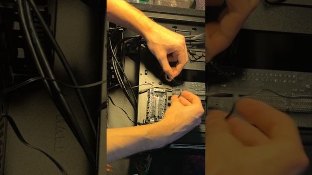 ЧТО? СБОРКА КОМПА! Ryzen 5500 + RTX 4060 TI смотреть онлайн