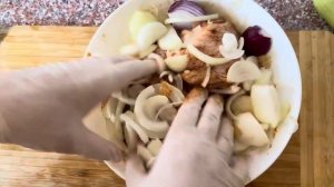 Как вкусно замариновать куриные бедра #рецепты