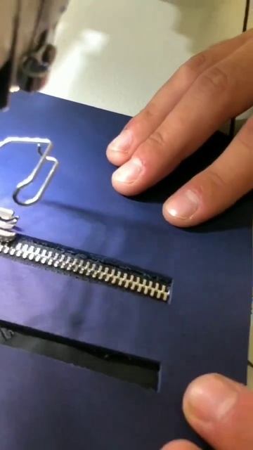 Швейна машина Typical 0303 виготовлення шкіряної сумки