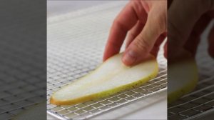 Чипсы из груши в дегидраторе