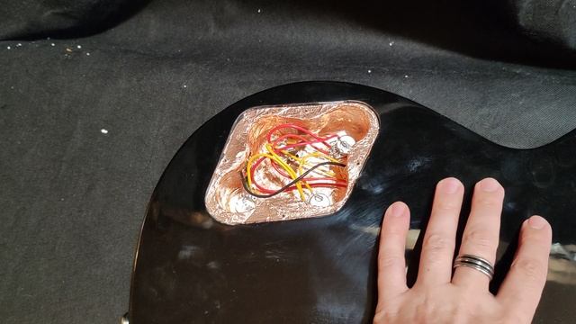 Обзор сборки и состояния доработанной китайской реплики Gibson Les Paul Standard 2021го года выпуска смотреть онлайн