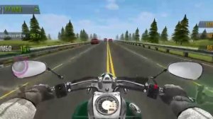 Traffic.Rider.igrok Проскочил между фур