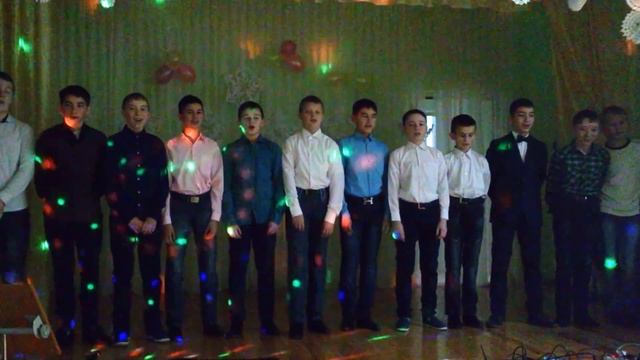 Выступление ребят 7 класса про Новый Год смотреть онлайн