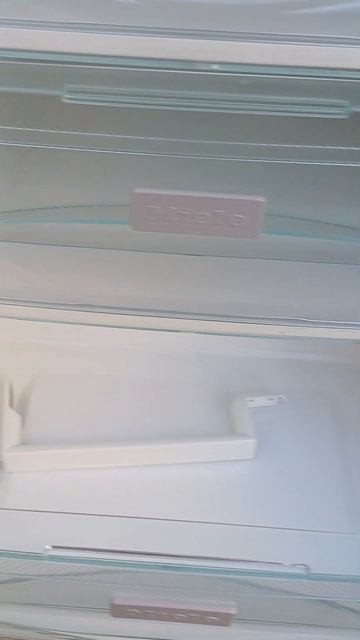 Морозильна камера Міле Miele F12020S 4 ящика 85 см 106 л #морози? смотреть онлайн