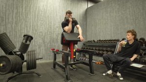 Жим 130кг и бицепс 40кг это плохая тренировка