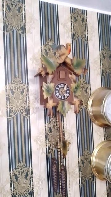 Часы кукушка Германия смотреть онлайн