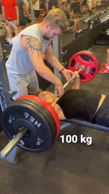 Жим 100 кг. Моя спорт мотивация