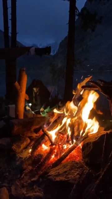 Ужин на берегу Шавлинского озера. Высота 2000 м над море? смотреть онлайн