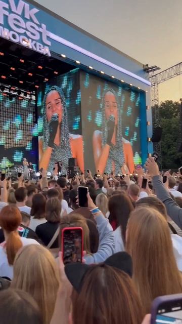 #Зиверт и #Лирик Начало. Все включили фонарики в лучах ? смотреть онлайн