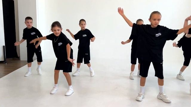 Hip-hop 7-10 лет | King Flexx - I’m back now смотреть онлайн