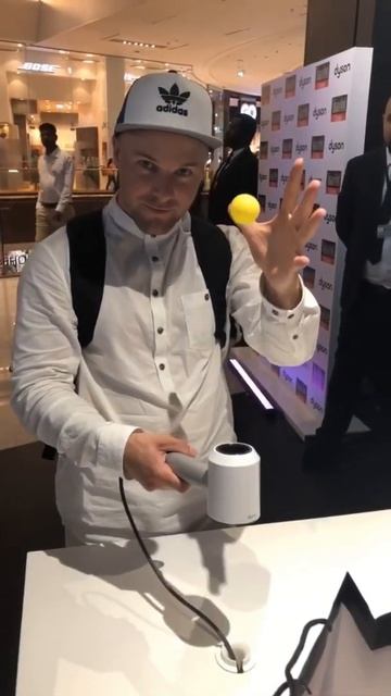 ОАЭ 🇦🇪 мол тестируем фен дайсон: Александр Маркьяно? смотреть онлайн