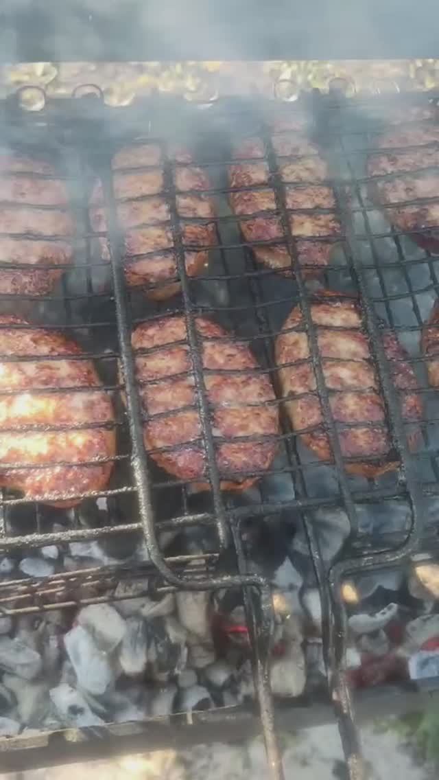 Вкусные бутеры и котлеты на мангале