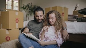 4277736-uhd_3840_2160_25fps