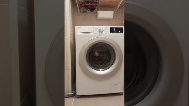 Стиральная машина LG 9 kg Тëмные ткани 1400 Об/мин.40 градус смотреть онлайн